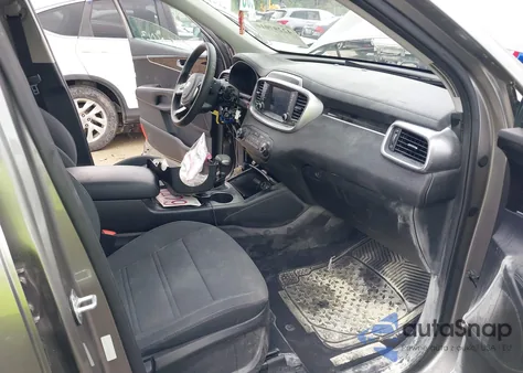 2019 Kia Sorento 2.4L L z USA, uszkodzony, nr VIN 5XYPG4A38KG533060